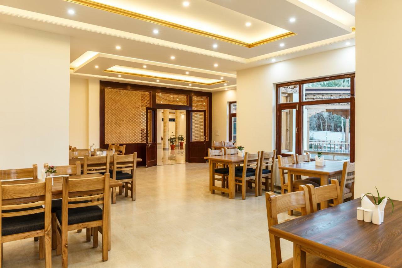 Hotel Leh Plaza Экстерьер фото