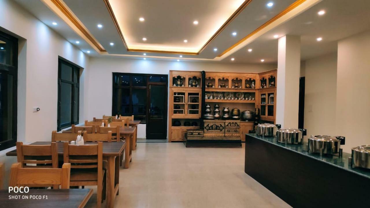 Hotel Leh Plaza Экстерьер фото